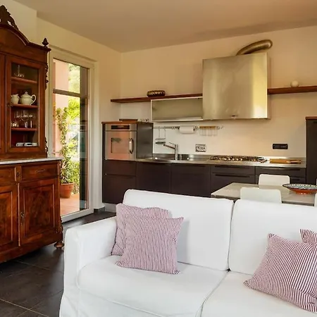 Casa Con Vista E Piscina لا سبيتسْيا